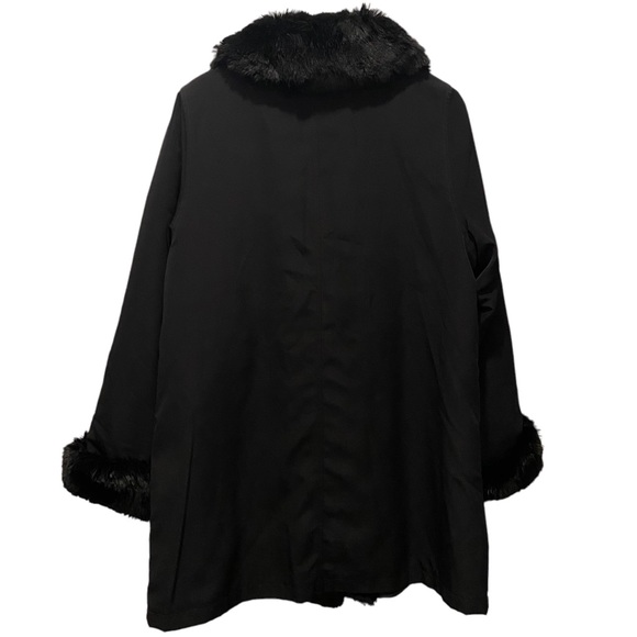 Jacques Vert black coat with faux fur collar and cuffs and toggle closure - Picture 6 of 10